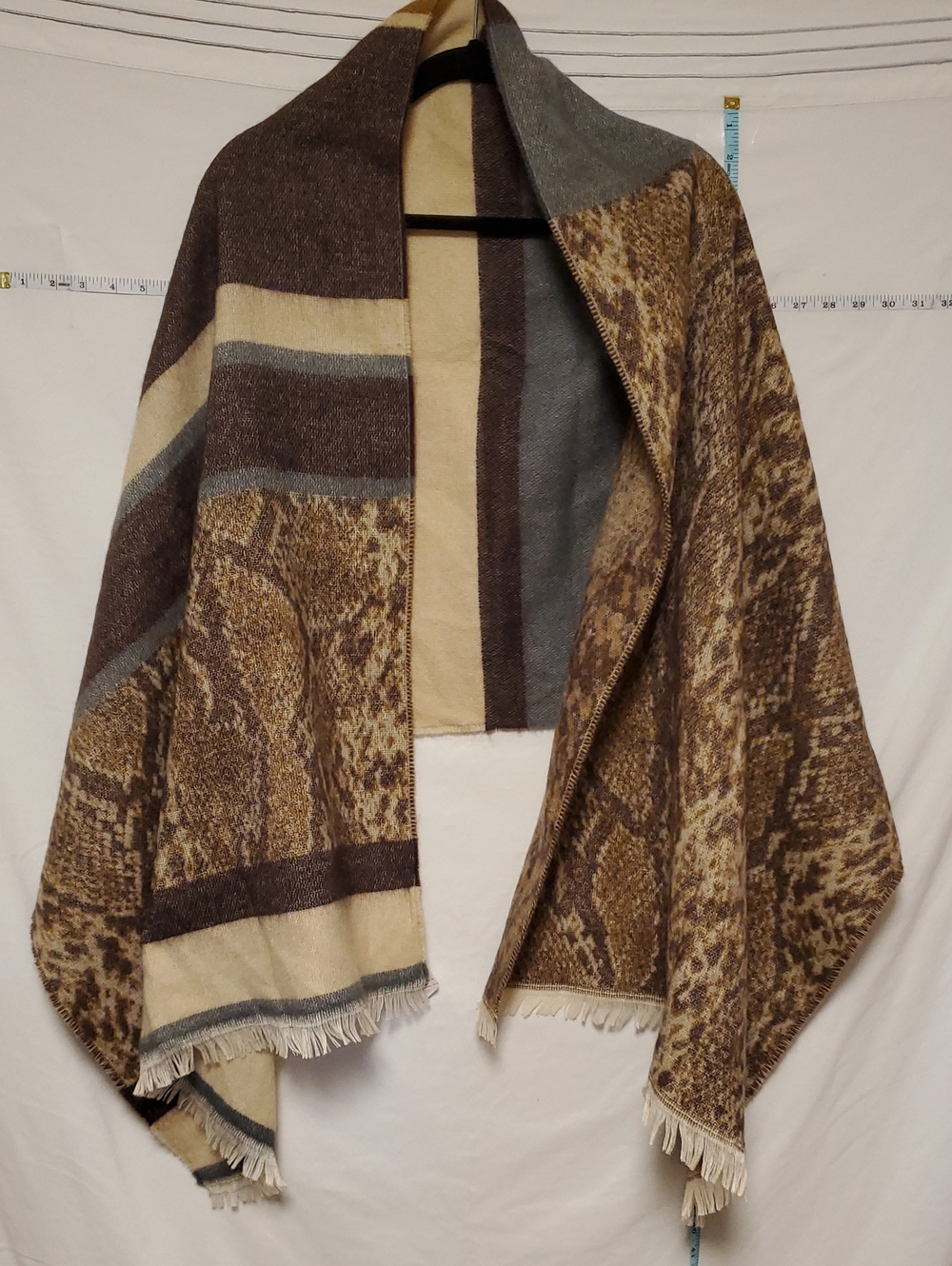 Evereve Cream Brown Harriet Isles Lizzy Animal Stripe Blanket Scarf Cozy Winter